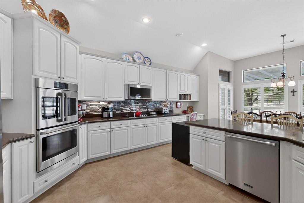 10900 Fieldstone Street Denton, TX 76207 - Photo 20 of 40