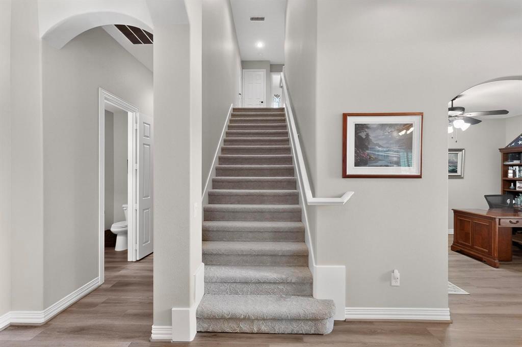 10900 Fieldstone Street Denton, TX 76207 - Photo 4 of 40