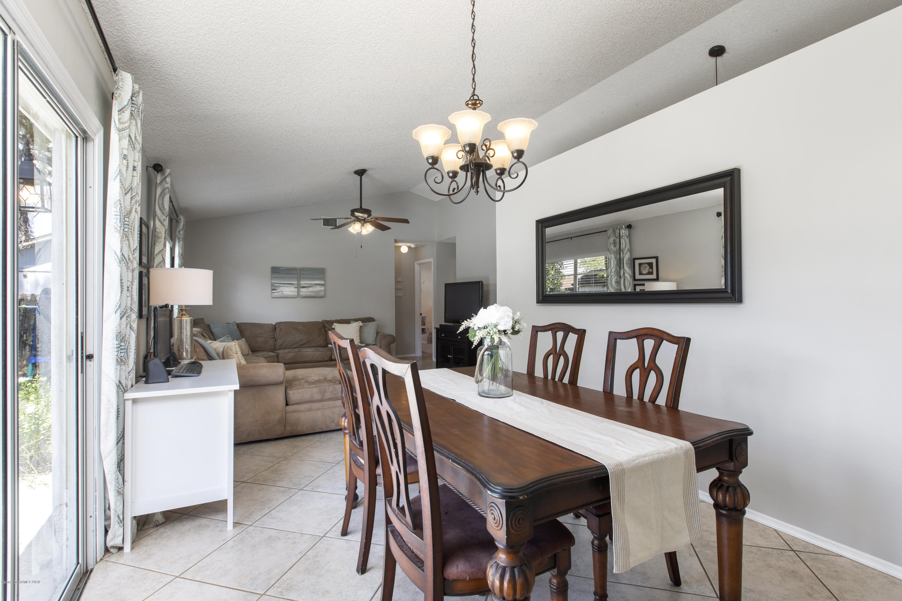 167 Twin Lakes Road Melbourne, FL 32901 - Photo 14 of 29 Dining view 2