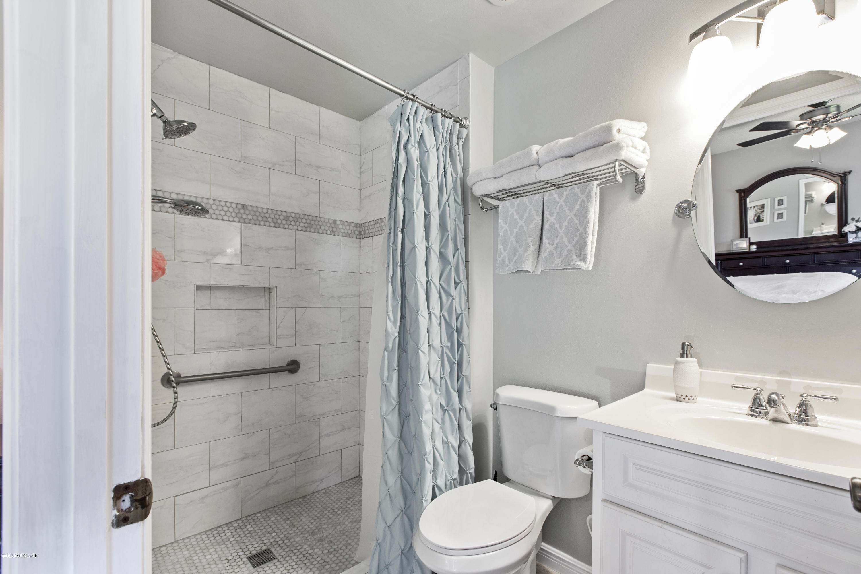 167 Twin Lakes Road Melbourne, FL 32901 - Photo 18 of 29 Master Shower
