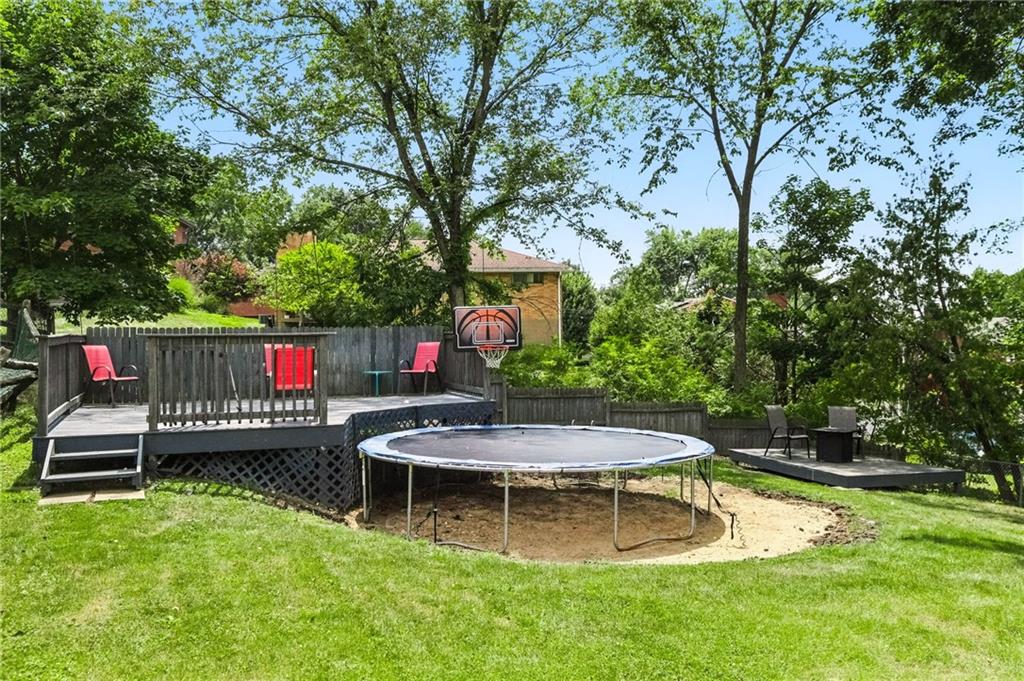1335 Cardinal Drive Pittsburgh, PA 15243 - Photo 29 of 34 a table and chairs in the garden