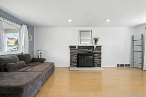 $295,000 | 1335 Cardinal Drive, Pittsburgh, PA 15243