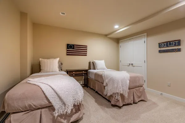 $1,100,000 | 3 Linscott Road, Winhall, VT 05340