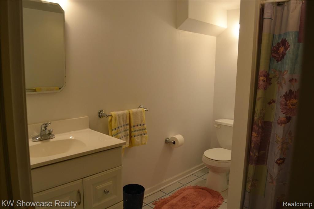 1528 East Maple Road Birmingham, MI 48009 - Photo 14 of 22