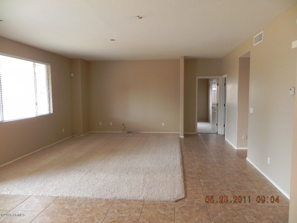 4451 East Decatur Street Mesa, AZ 85205 - Photo 8 of 10 Family Room