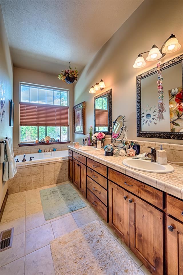 1610 West Panorama Avenue Spokane, WA 99208 - Photo 11 of 20