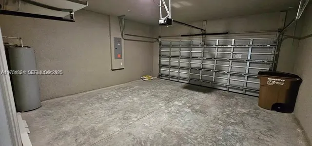 $2,600 | 611 Greenbriar Boulevard, Lehigh Acres, FL 33972