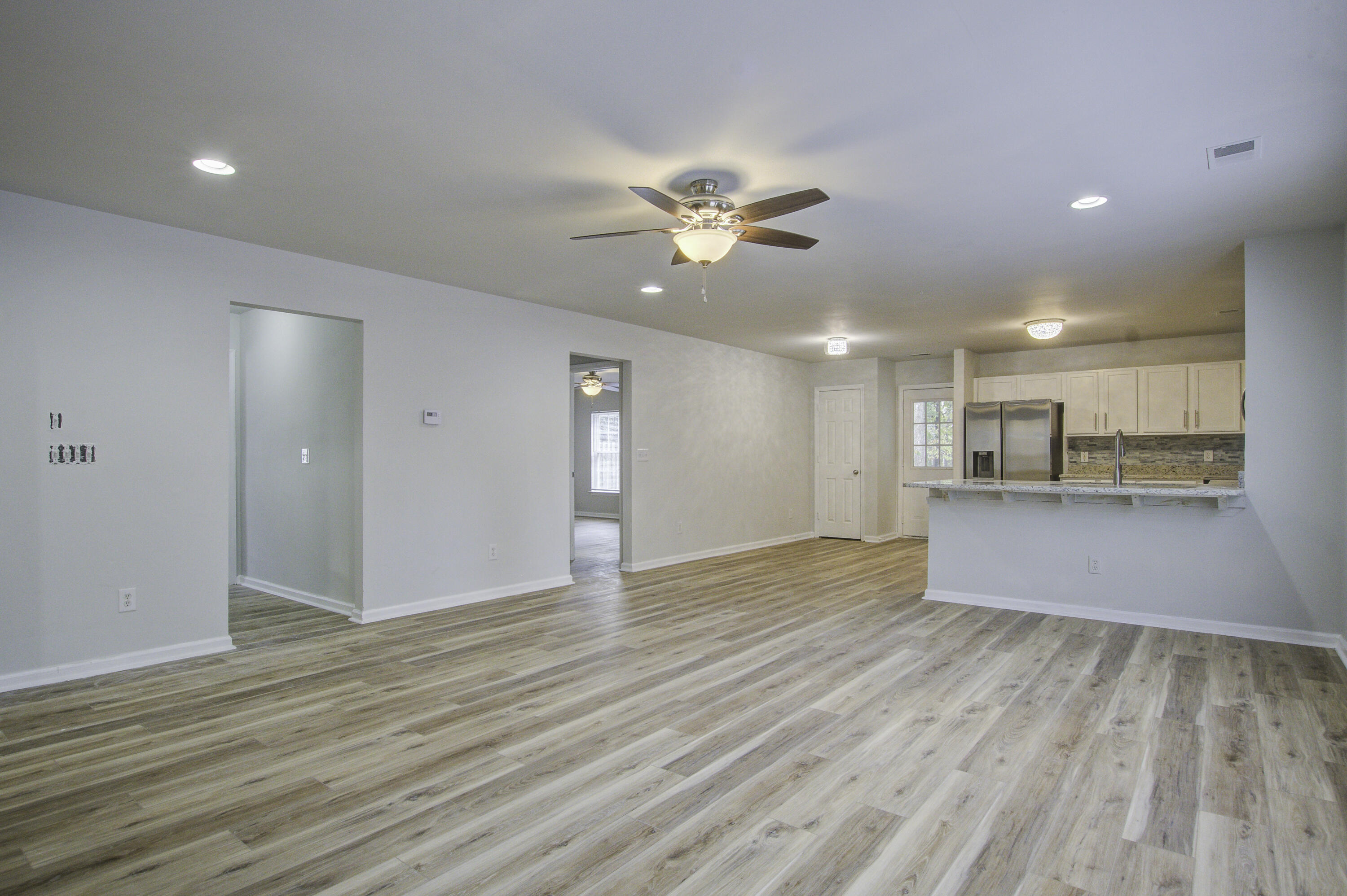 118 Malibu Road Summerville, SC 29483 - Photo 4 of 31 118 (3)