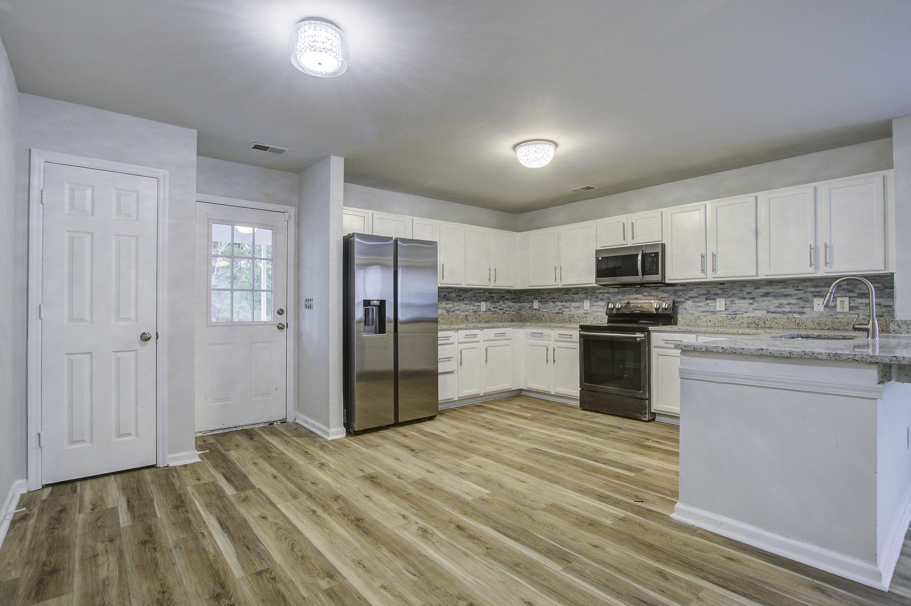 118 Malibu Road Summerville, SC 29483 - Photo 6 of 31 118 (5)