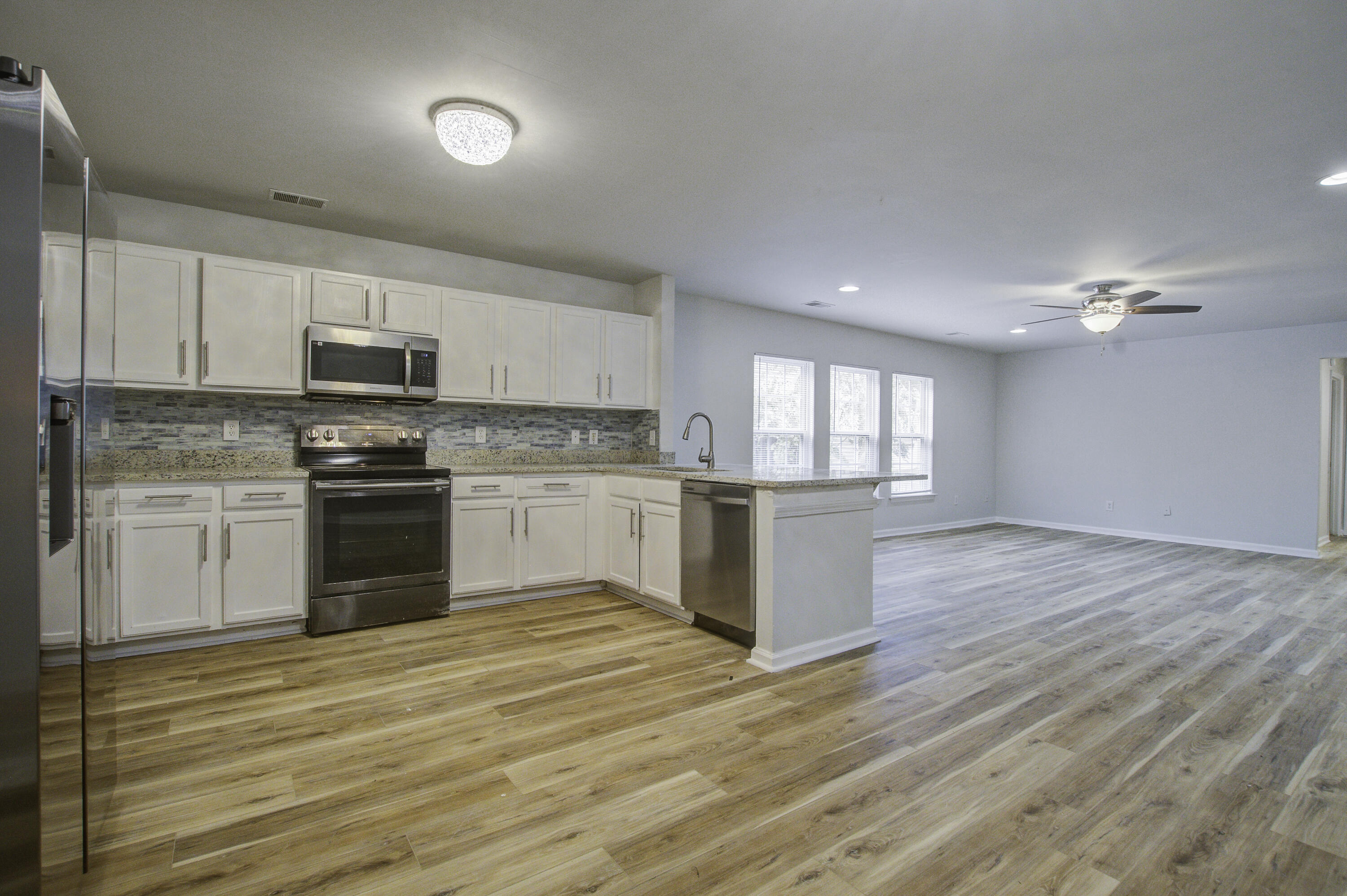 118 Malibu Road Summerville, SC 29483 - Photo 7 of 31 118 (6)