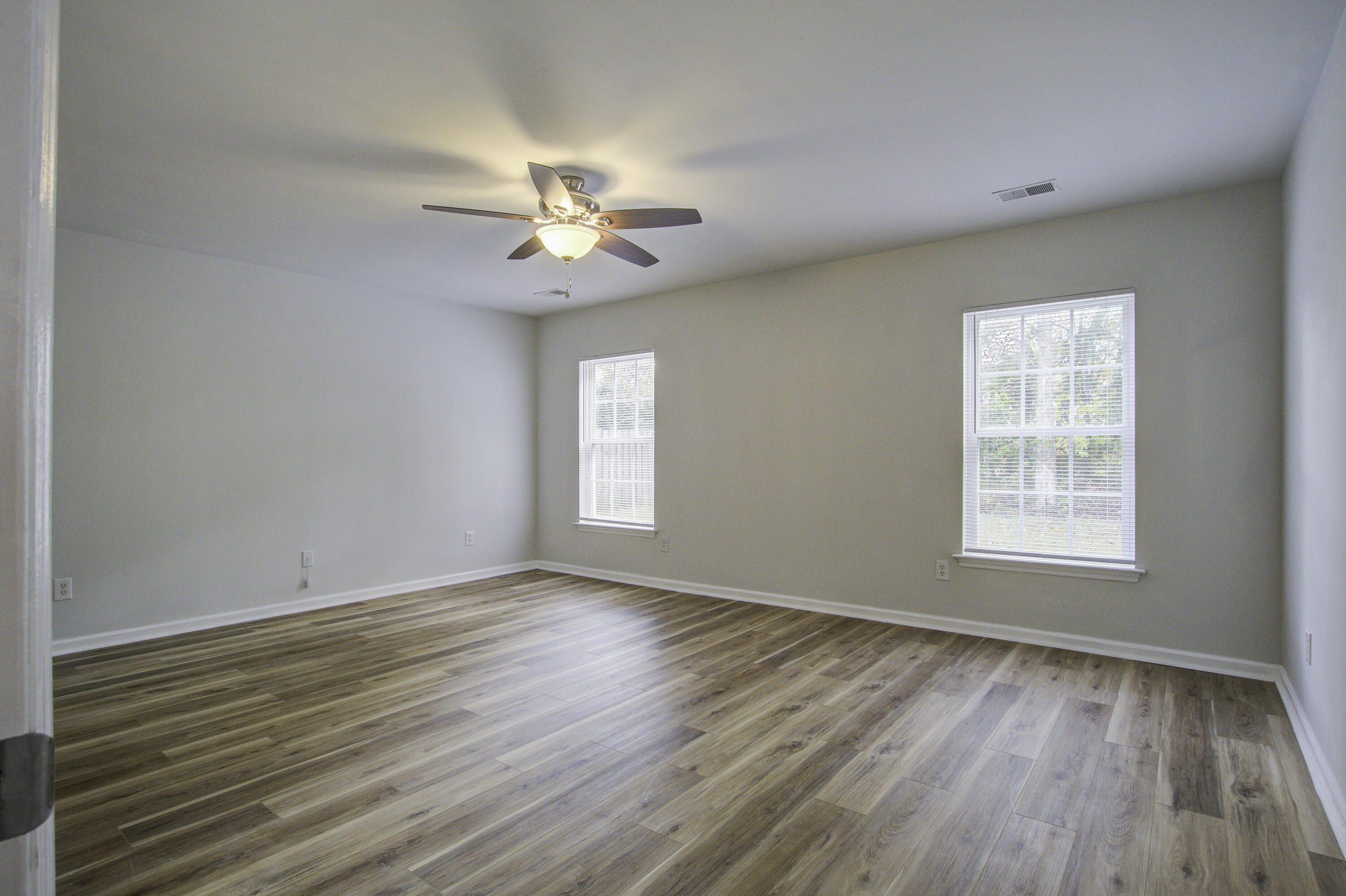 118 Malibu Road Summerville, SC 29483 - Photo 9 of 31 118 (8)