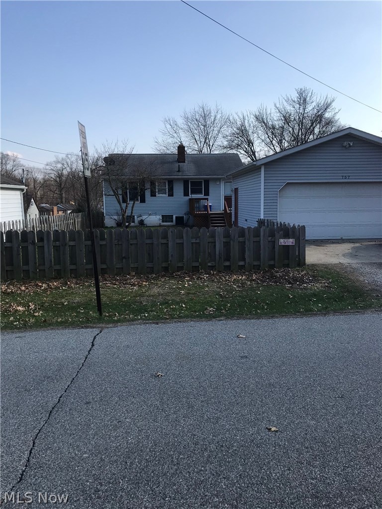 757 Rextur Drive Akron, OH 44319 - Photo 10 of 11