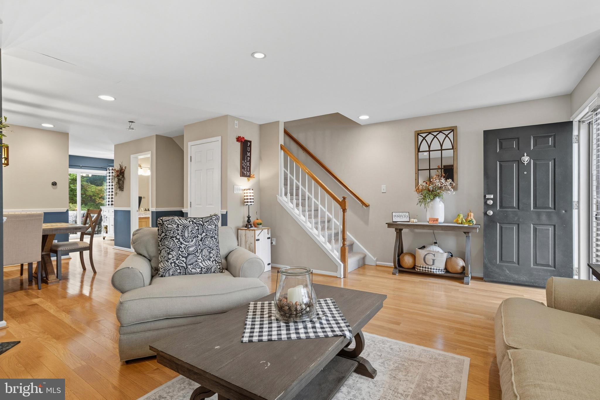 220 Springvalley Way Aston, PA 19014 - Photo 3 of 29 Gallery Image 3