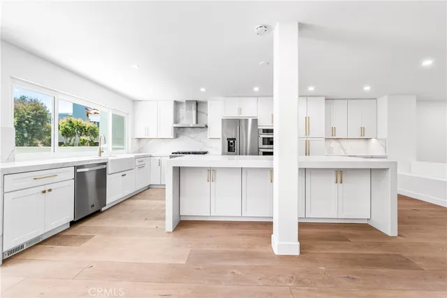 $1,425,000 | 19315 Brooktrail Lane, Huntington Beach, CA 92648