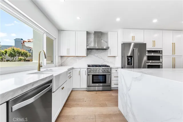 $1,425,000 | 19315 Brooktrail Lane, Huntington Beach, CA 92648