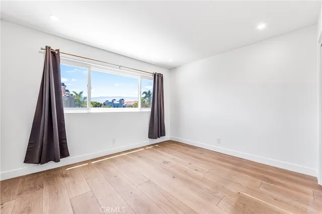 $1,425,000 | 19315 Brooktrail Lane, Huntington Beach, CA 92648