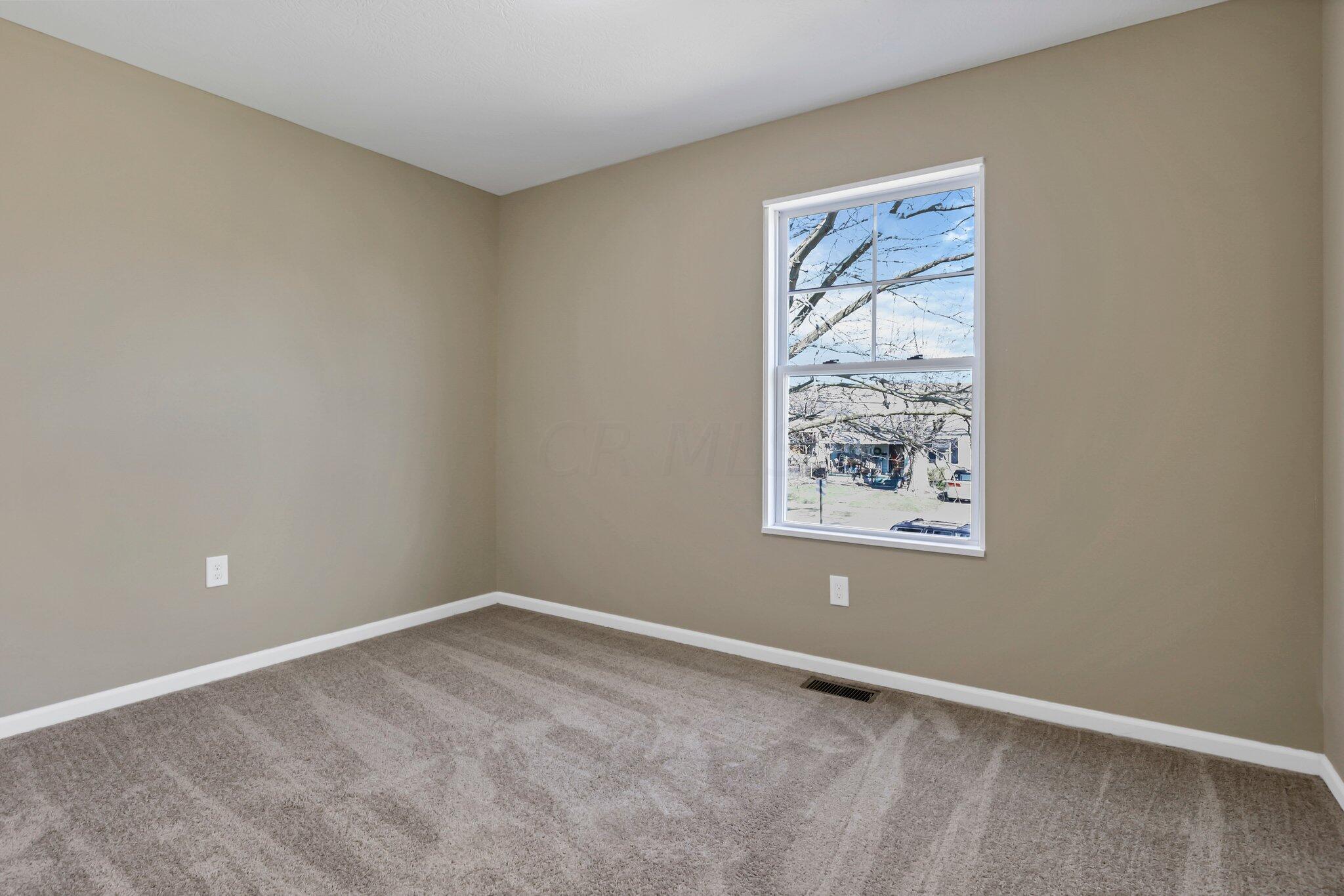 2797 McGuffey Road Columbus, OH 43211 - Photo 23 of 28 28-web-or-mls-0N4A1604