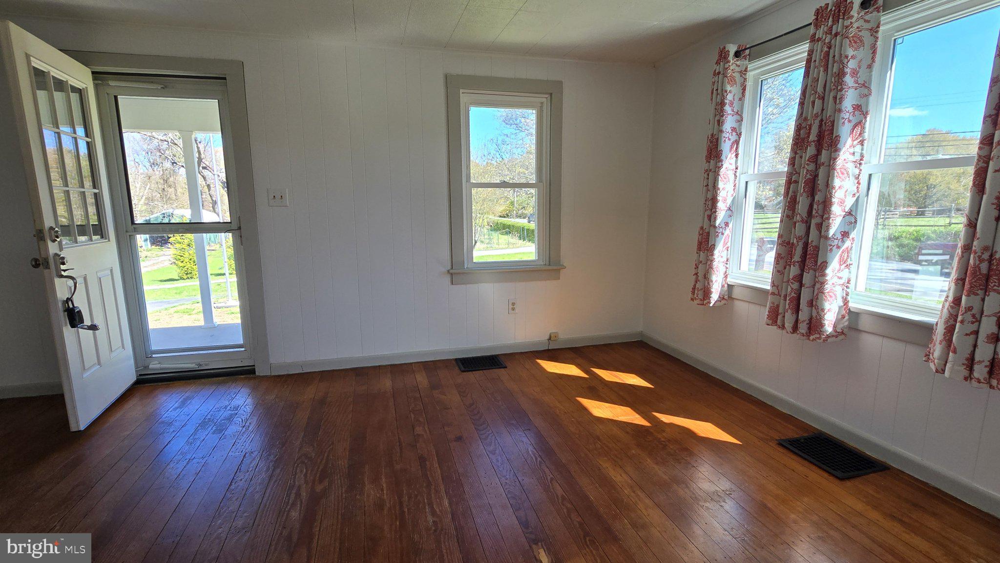 1233 New London Road Landenberg, PA 19350 - Photo 5 of 37 Bright and airy room with charm.