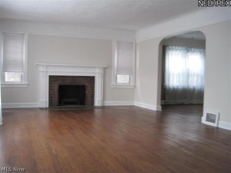 17416 Winslow Road Cleveland, OH 44120 - Photo 5 of 25 Gallery Image 5