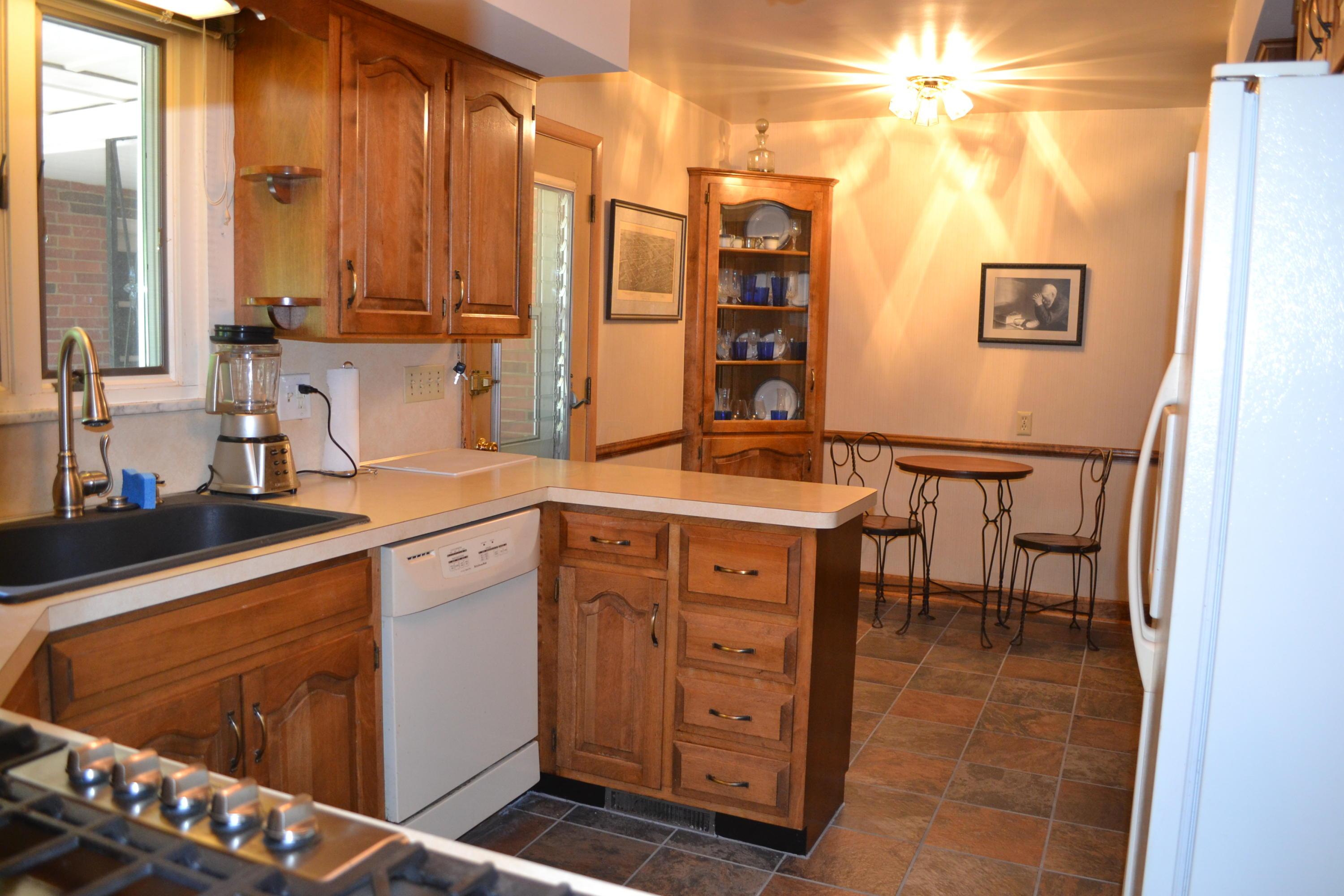 1335 Kirkley Road Upper Arlington, OH 43221 - Photo 14 of 43