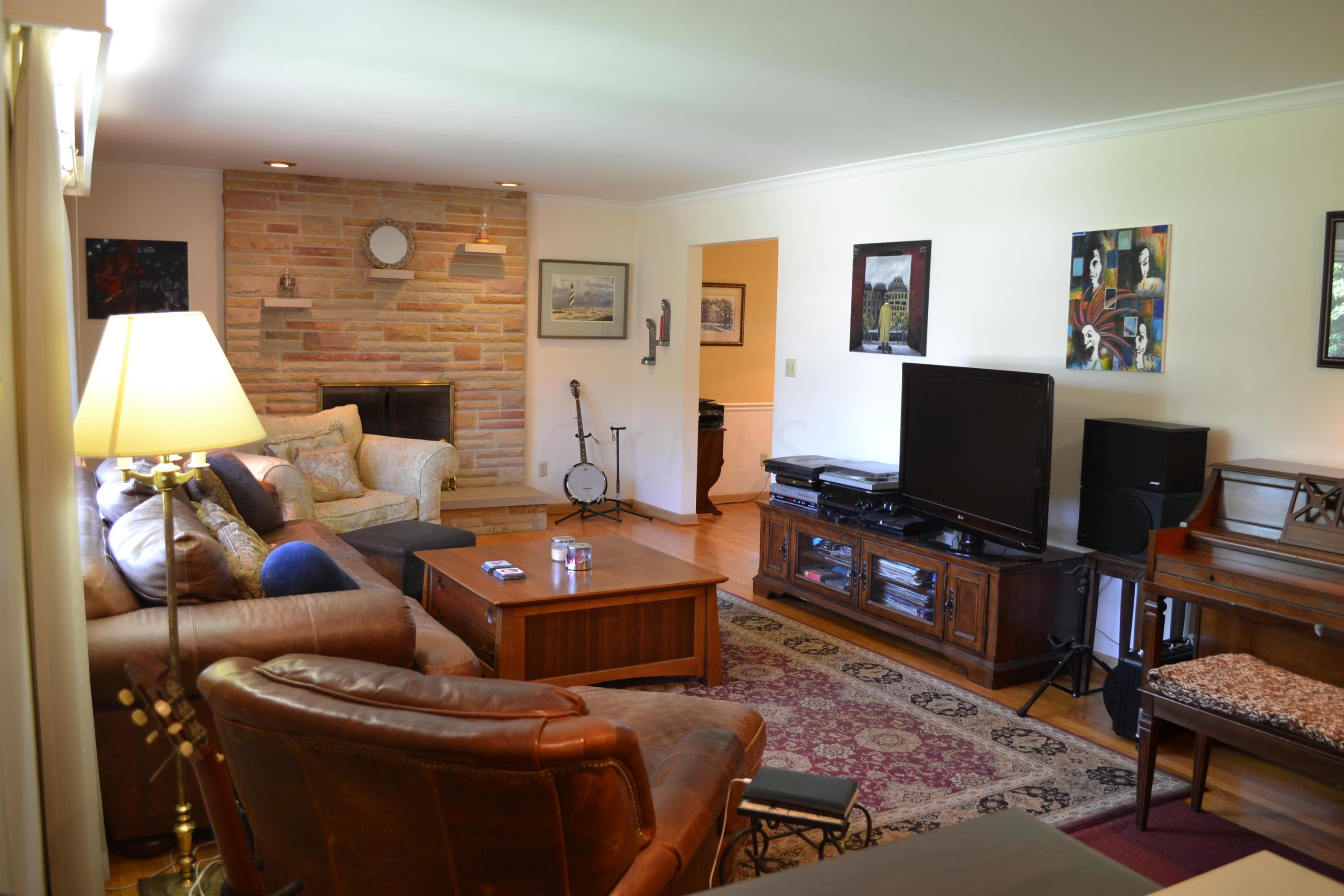 1335 Kirkley Road Upper Arlington, OH 43221 - Photo 7 of 43