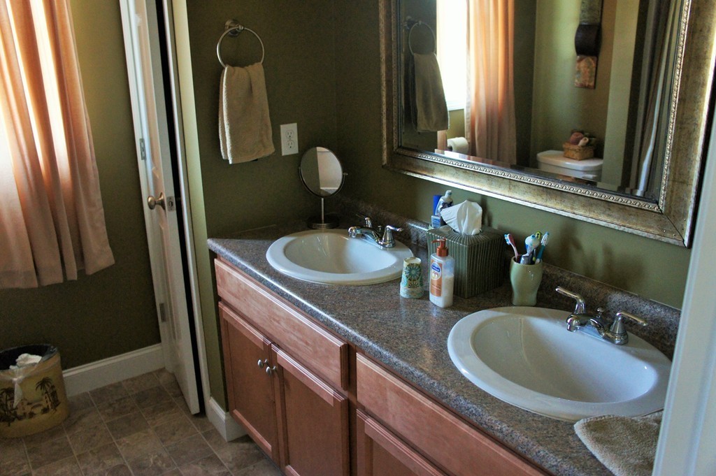 64 Cart Path Road Dracut, MA 01826 - Photo 21 of 26 Gallery Image 21