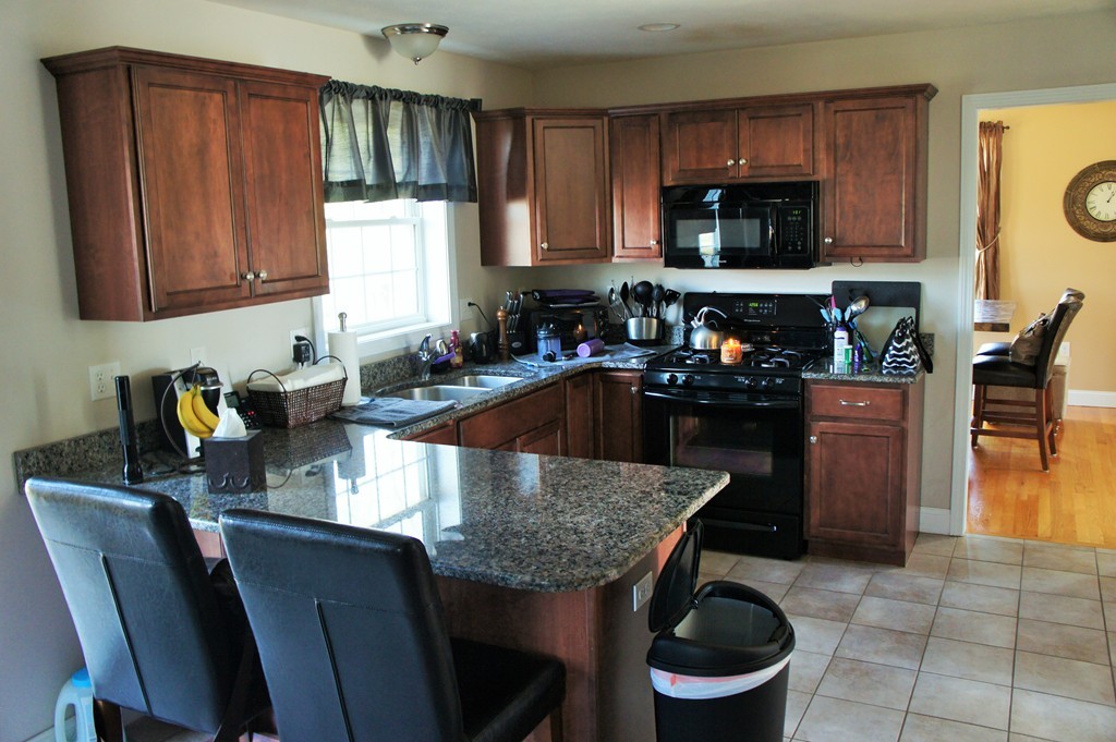 64 Cart Path Road Dracut, MA 01826 - Photo 9 of 26 Gallery Image 9