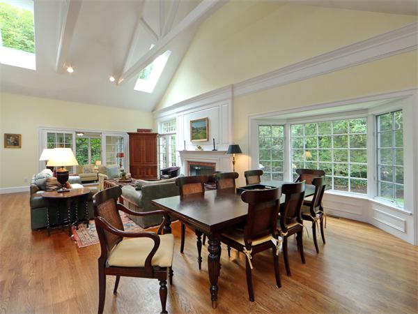 7 Lowerfield Road Weston, MA 02493 - Photo 4 of 18
