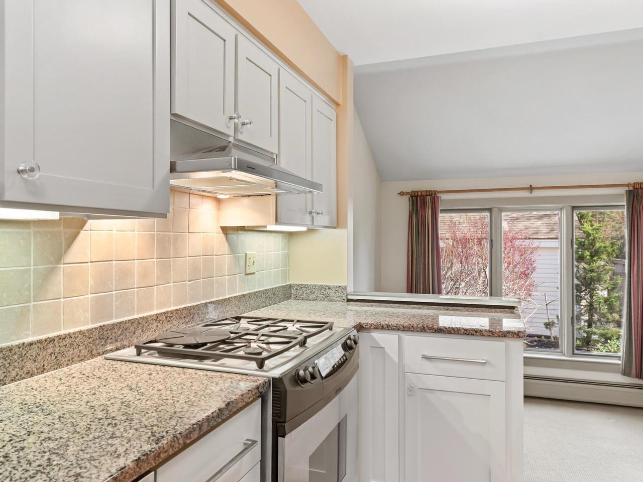 545 South Prospect Street, Unit 10 Burlington, VT 05401 - Photo 18 of 48