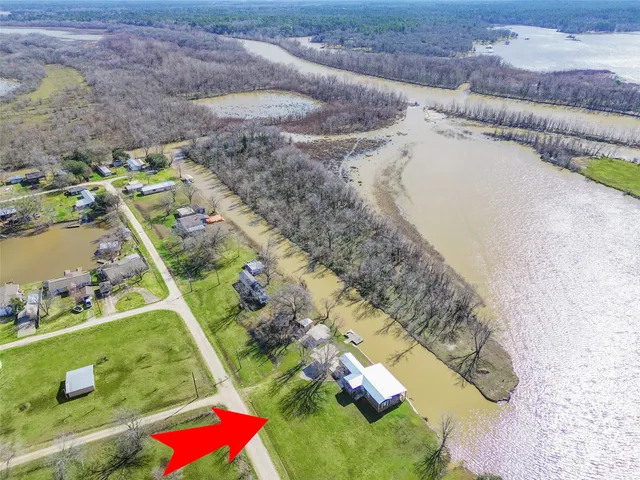 $215,000 | 398 River Oaks Drive, Trinity, TX 75862