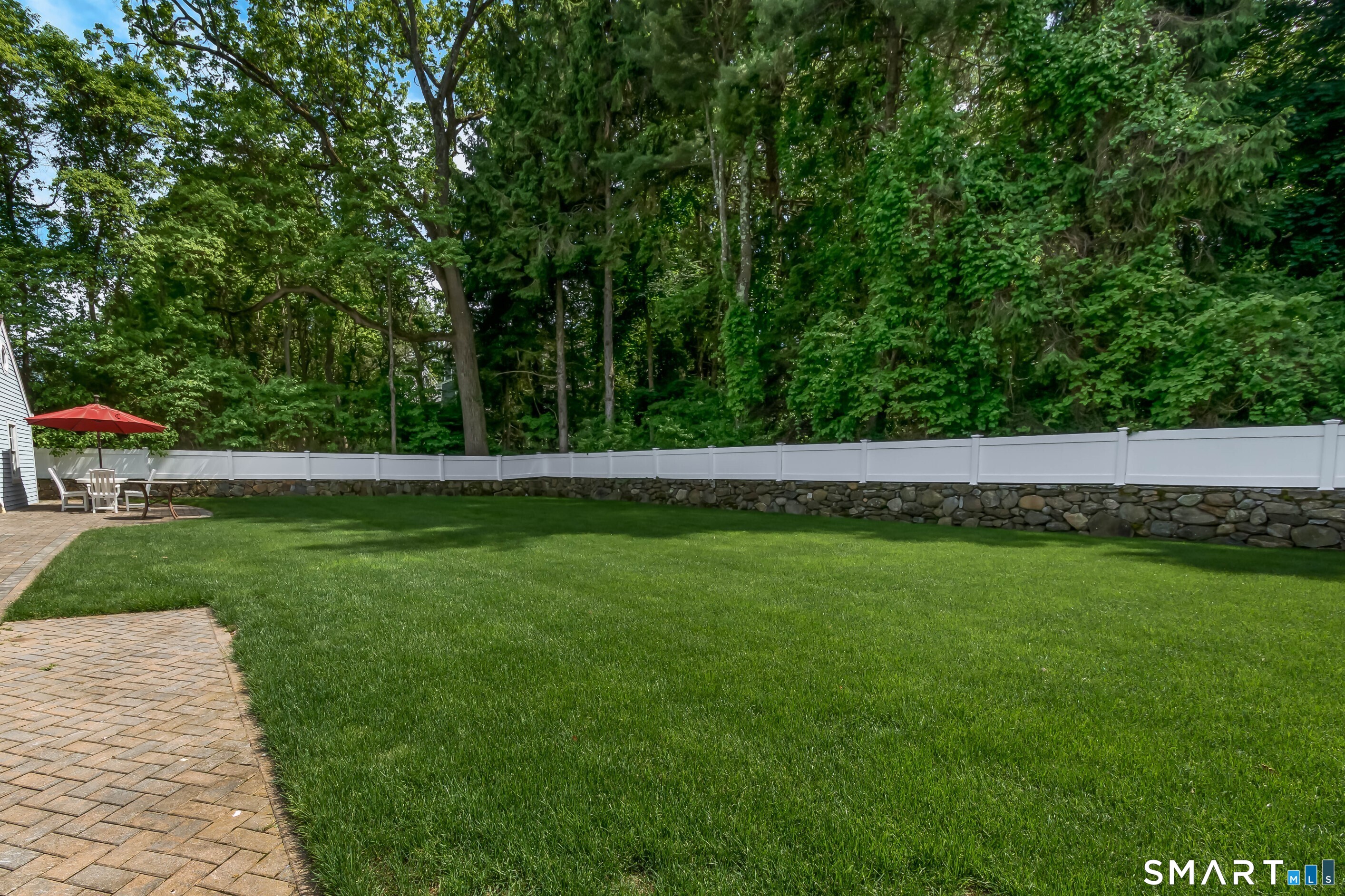 274 Valley View Road Fairfield, CT 06824 - Photo 6 of 36