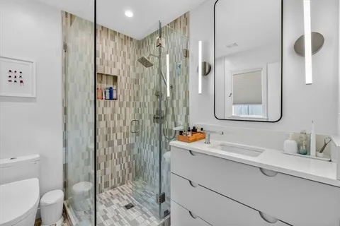 $690,000 | 1624 West 50 Street, Kansas City, MO 64112