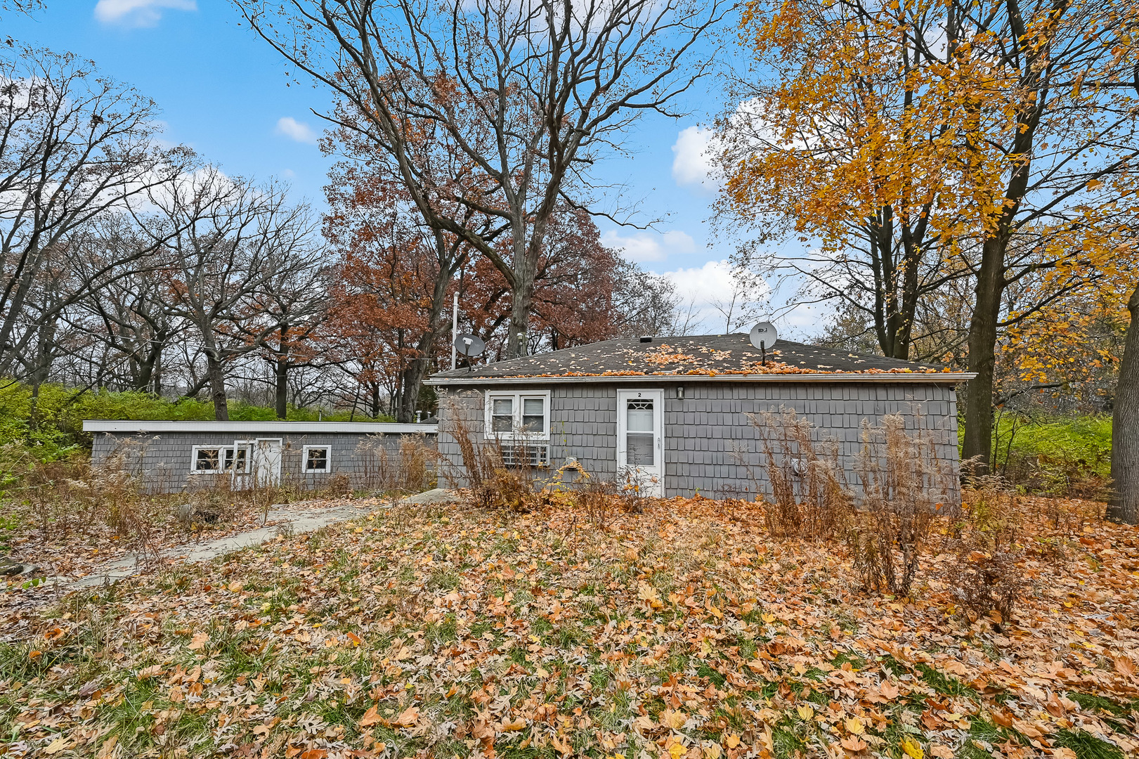 13740 Archer Avenue Lemont, IL 60439 - Photo 7 of 30 a front view of house with garden
