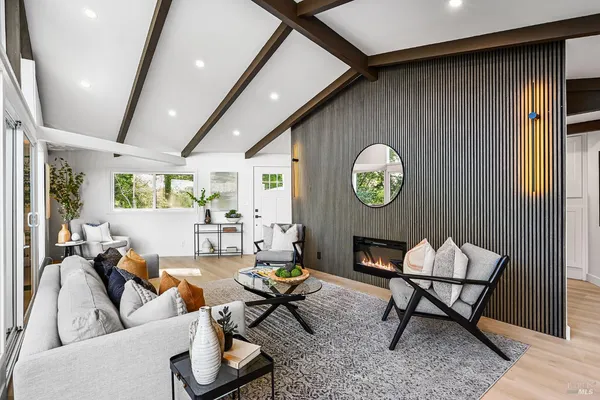 $939,000 | 723 Redwood Road, San Anselmo, CA 94960