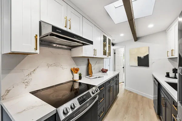 $939,000 | 723 Redwood Road, San Anselmo, CA 94960