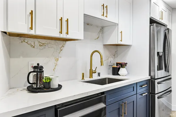 $939,000 | 723 Redwood Road, San Anselmo, CA 94960