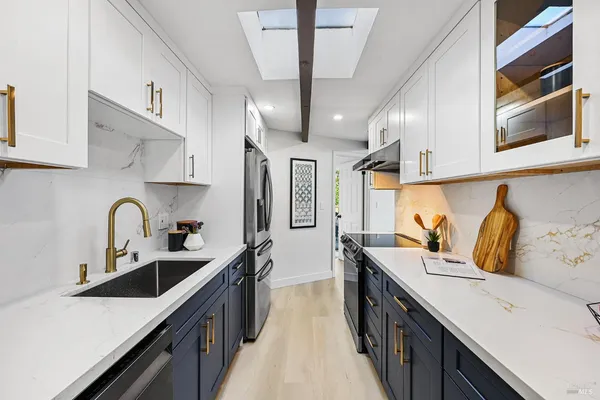 $939,000 | 723 Redwood Road, San Anselmo, CA 94960