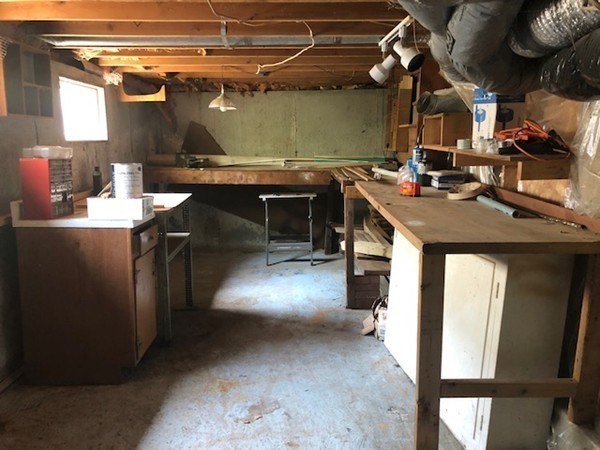 15 Primrose Road Billerica, MA 01821 - Photo 23 of 26 a kitchen with lots of counter top space