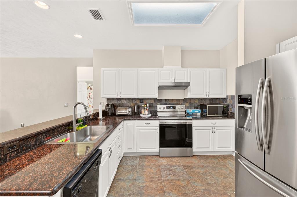 8391 Southwest 75th Road Gainesville, FL 32608 - Photo 15 of 43 Gallery Image 15