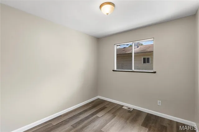 $1,150 | 10417 Count Drive, St. Louis, MO 63136