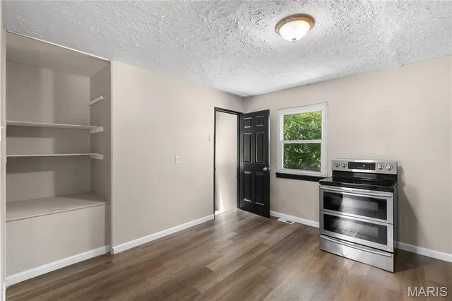 $1,150 | 10417 Count Drive, St. Louis, MO 63136