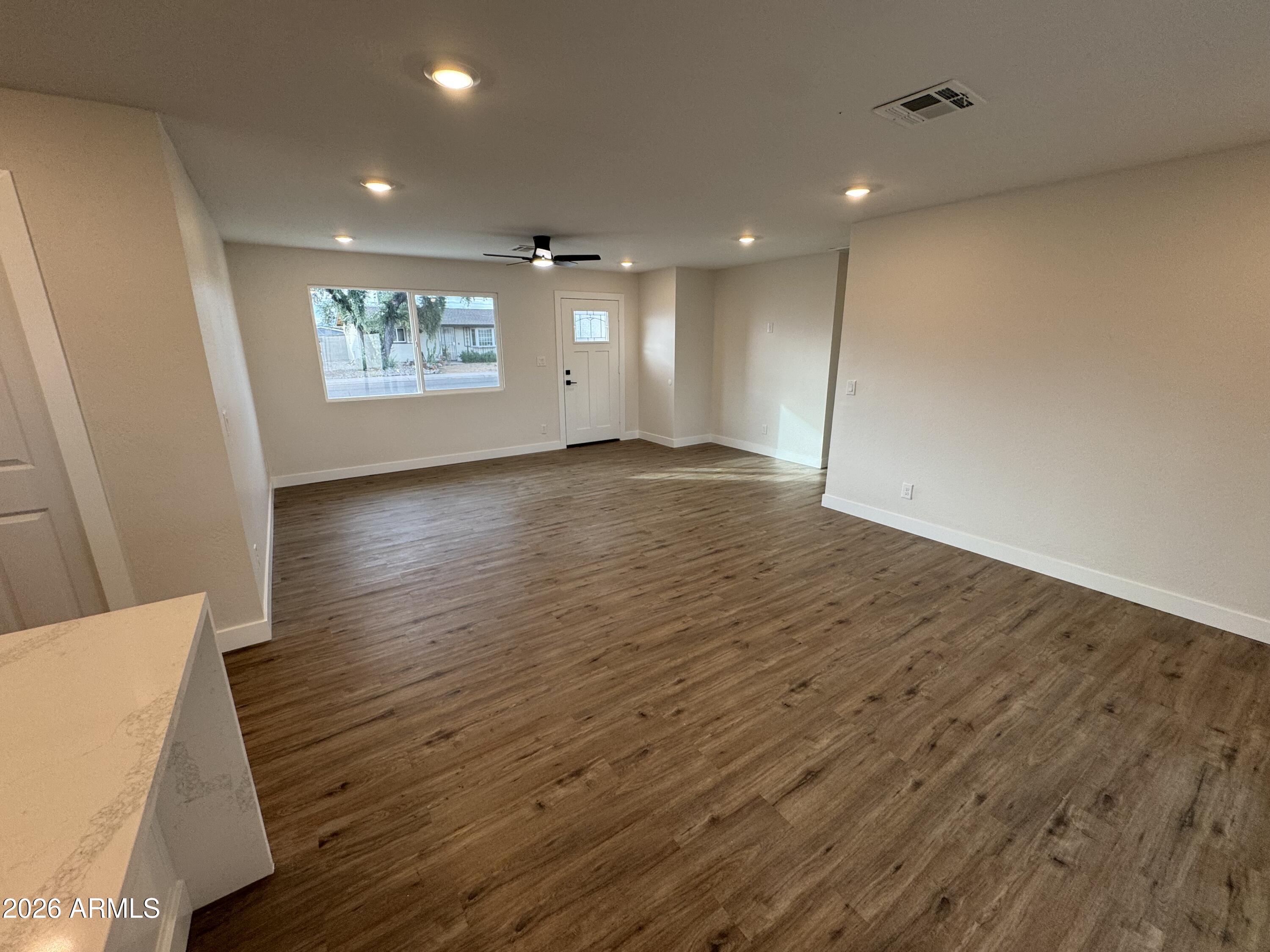 3234 East Marilyn Road Phoenix, AZ 85032 - Photo 5 of 28 5_AA