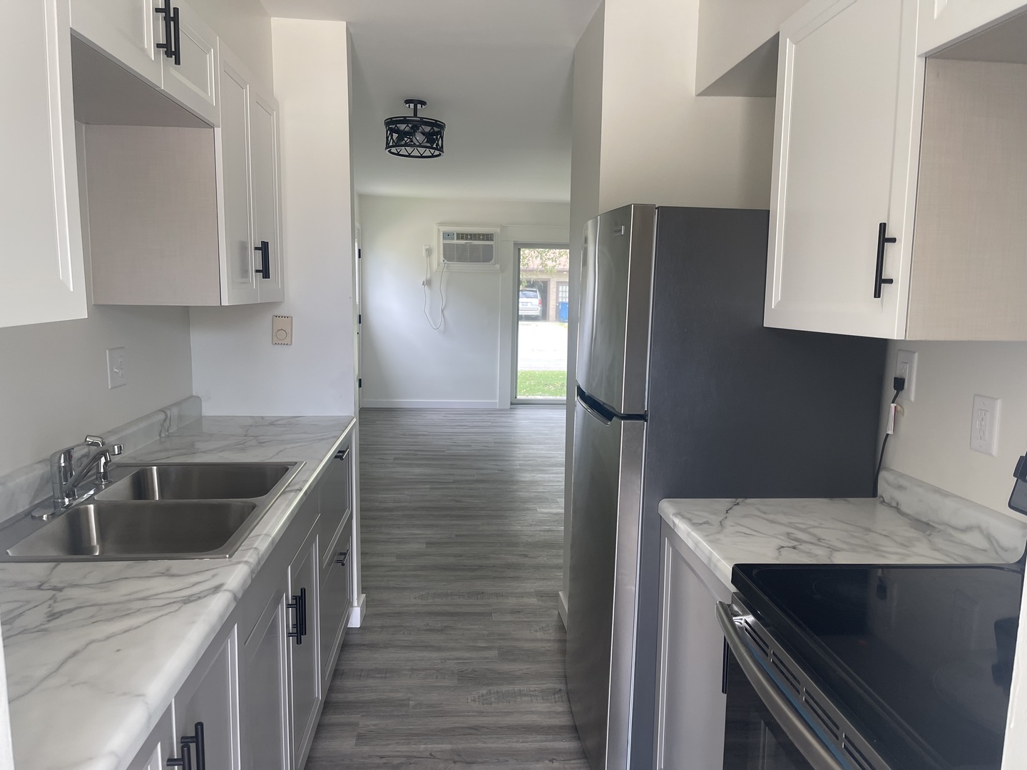 108 South 3rd Avenue, Unit 1 Mendota, IL 61342 - Photo 4 of 10