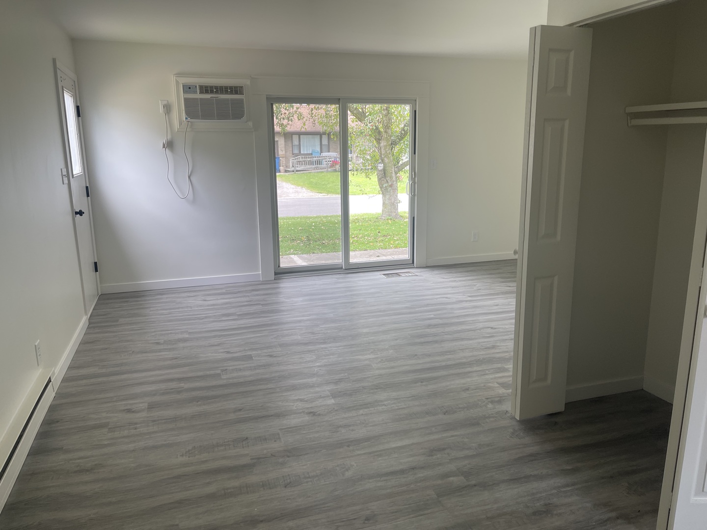 108 South 3rd Avenue, Unit 1 Mendota, IL 61342 - Photo 6 of 10