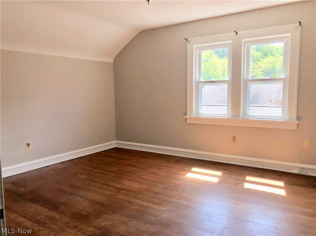 111 Sunset Road Avon Lake, OH 44012 - Photo 22 of 35 Master with Hardwood Floors