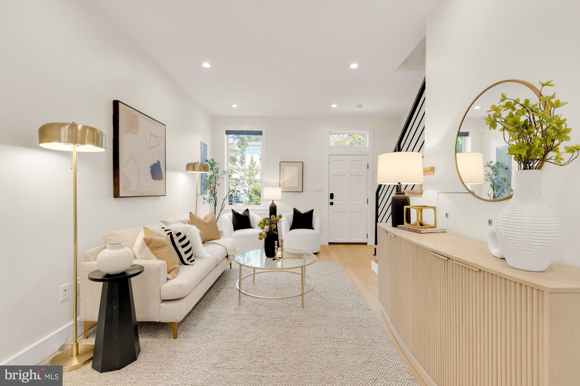 419 Independence Avenue Southeast Washington, DC 20003 - Photo 6 of 32 a living room with furniture