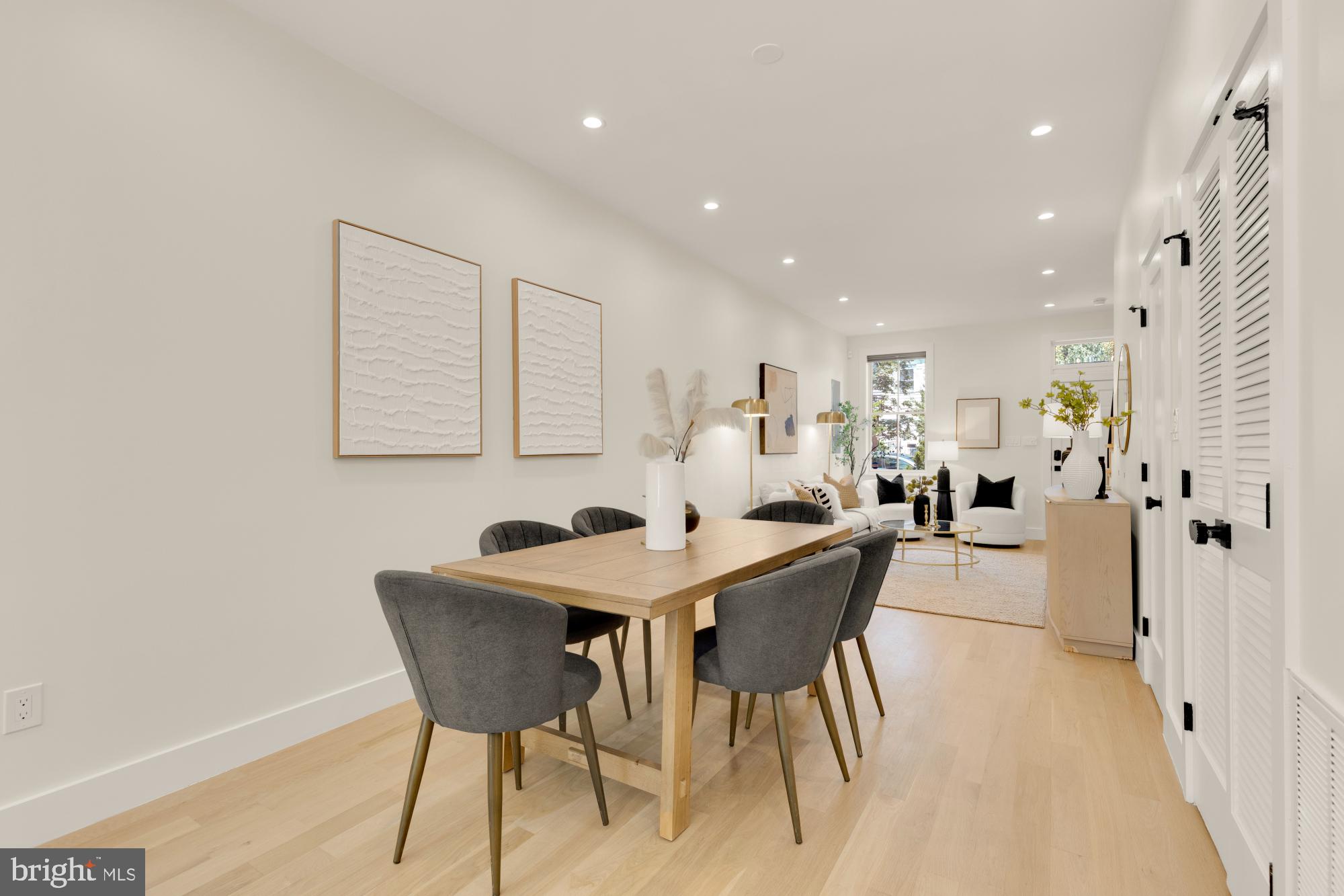419 Independence Avenue Southeast Washington, DC 20003 - Photo 8 of 32 a view of a dining room with furniture