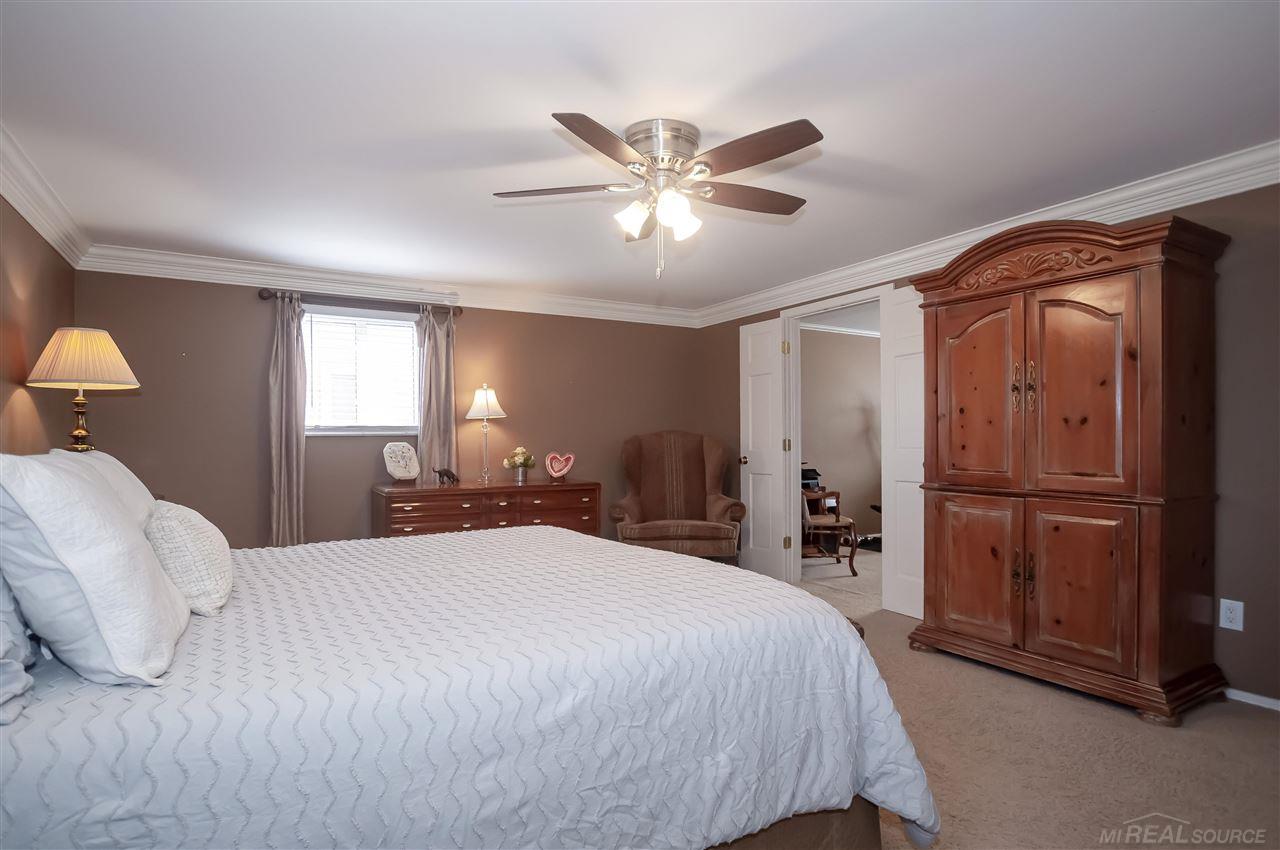 692 Canterbury Road Grosse Pointe, MI 48236 - Photo 31 of 65 50071726-30.JPG
