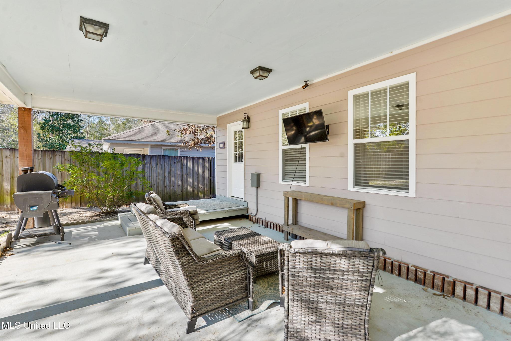 10740 Lilinoe Way Diamondhead, MS 39525 - Photo 19 of 21 018