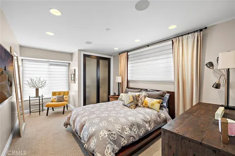 $2,999,000 | 159 Angelo Walk, Long Beach, CA 90803